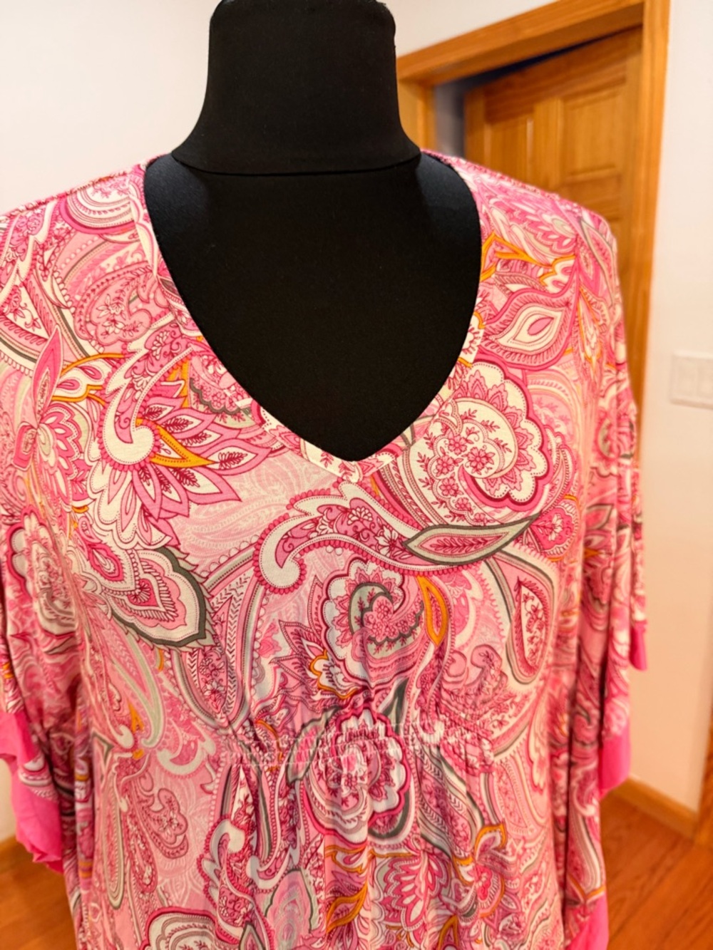 Ellen Tracy Pink Paisley Maxi Caftan Soft & Stretchy with Side Pockets Like New - Picture 10 of 16